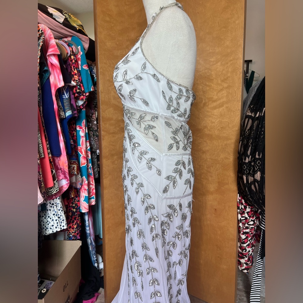 Oleg Cassini White V-Neck Beaded Prom Gown - Picture 3 of 6